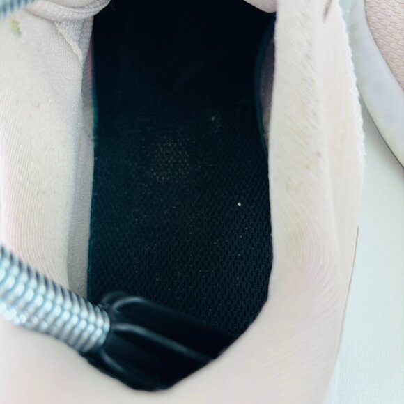 Nike Women's Size 11 Revolution 5 Running Shoe, Barely Rose Pink BQ3207-600 - Picture 8 of 13